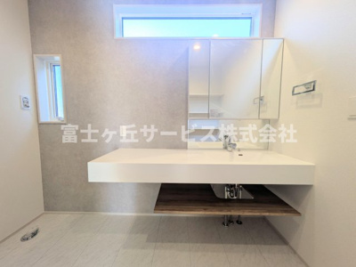 【独立洗面台】 | 磐田市見付 2期 新築一戸建て | 独立洗面台です