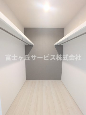 【収納】 | 磐田市見付 2期 新築一戸建て | ２Fにファミリークローゼットがあります