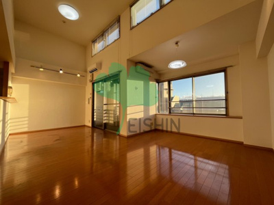 【居間・リビング】 | レジディア天神南 | アレンジ自由自在の広々空間です！