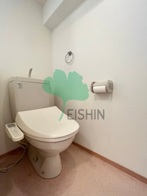 【トイレ】 | レジディア天神南 | 清潔感のあるトイレです。