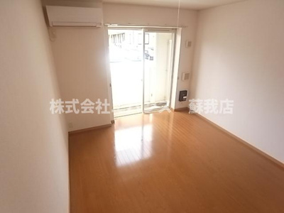 【居間・リビング】 | クラール・シーズンII | ゆったりとした居間です