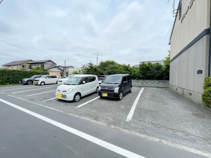 セジュール藤塚　Ａの駐車場|高崎、前橋、伊勢崎エリアのお部屋探しはエンドスケープまで！お客様の理想お聞かせ下さい♪