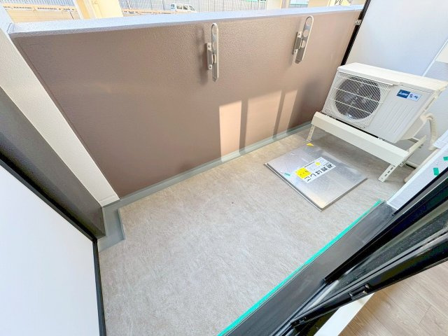 プランドール新北野のバルコニー