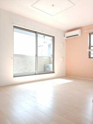 【居間・リビング】 | ラソ・エテルノ | ゆったり過ごせる居間です