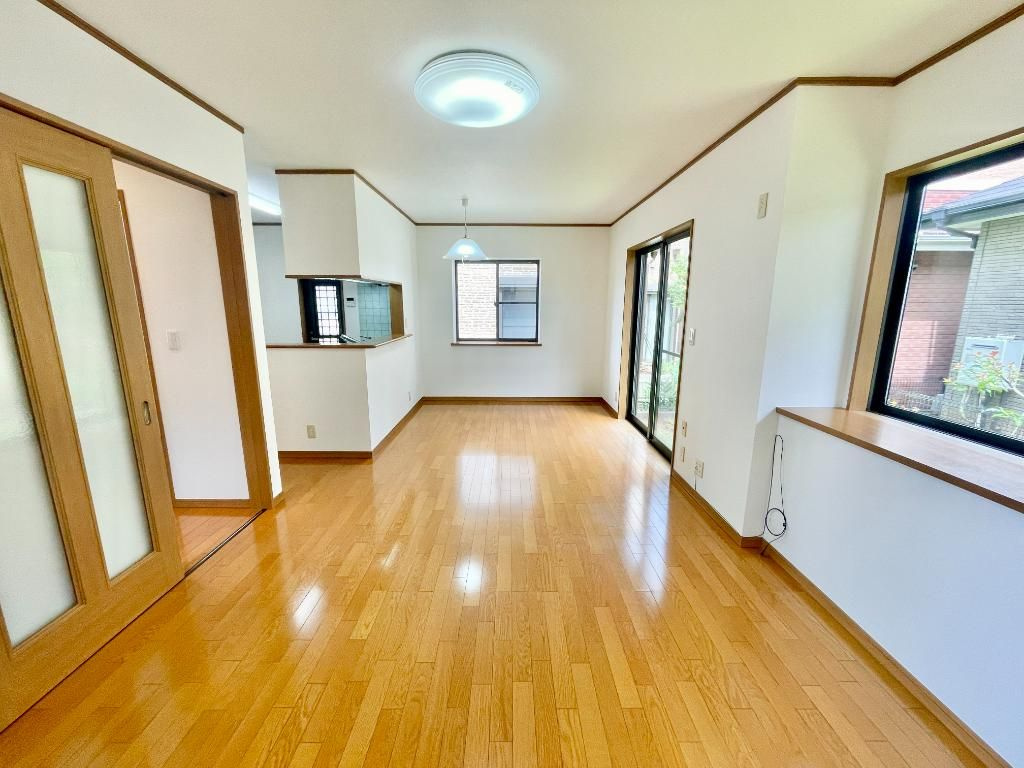 入間市扇台2丁目　中古戸建の居間・リビング