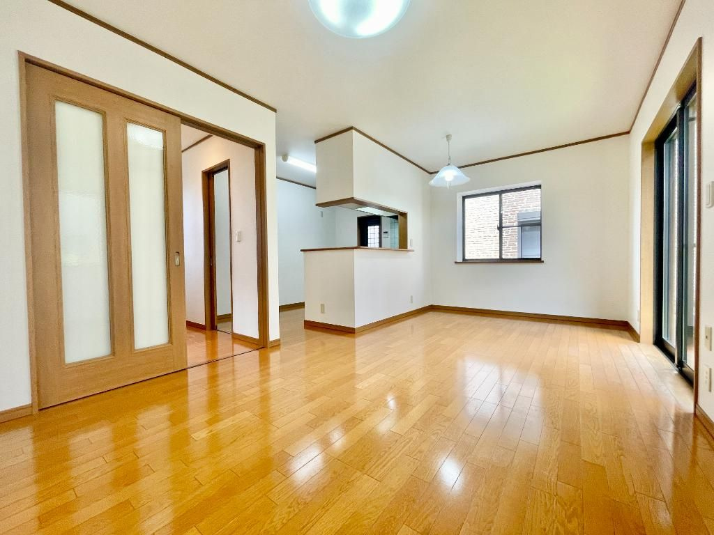 入間市扇台2丁目　中古戸建の居間・リビング