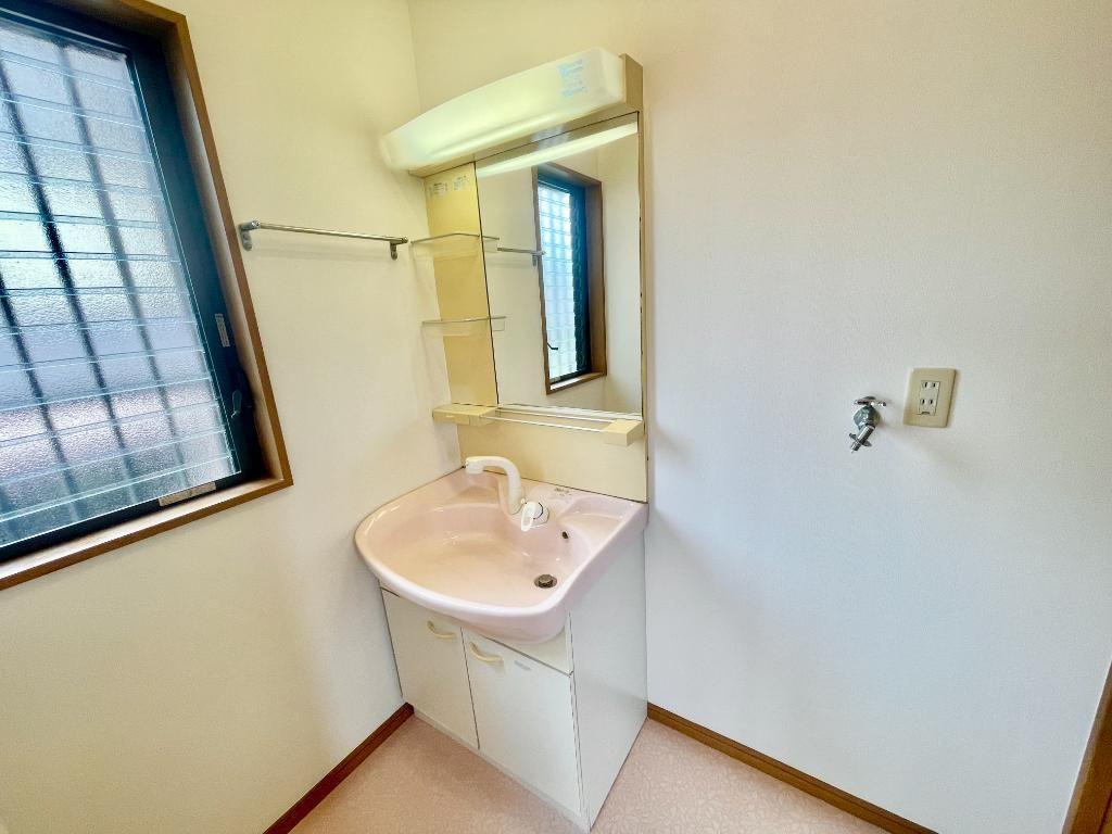 入間市扇台2丁目　中古戸建の洗面所