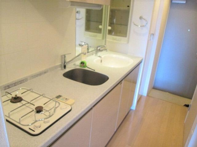 ステラメゾン荻窪のキッチン|自炊派に嬉しい2口コンロ！同時調理もラクラクです♪