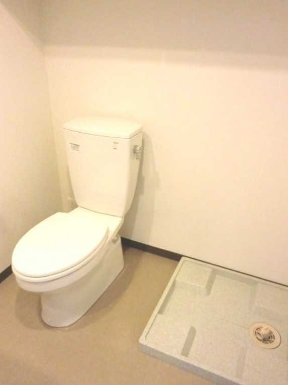 フェニシア三軒茶屋　駅近　ペット相談　分譲賃貸のトイレ