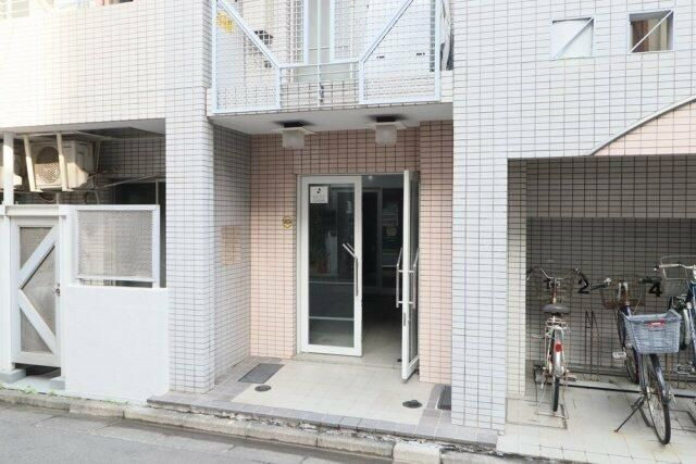 コスモ隅田アクティのエントランス