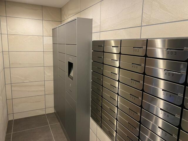 ガリシア下丸子リバーサイドのロビー| メールボックス、宅配ボックスがついてます