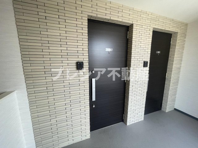 GRAN EIGHT KOSHIEN TOZAKIの玄関