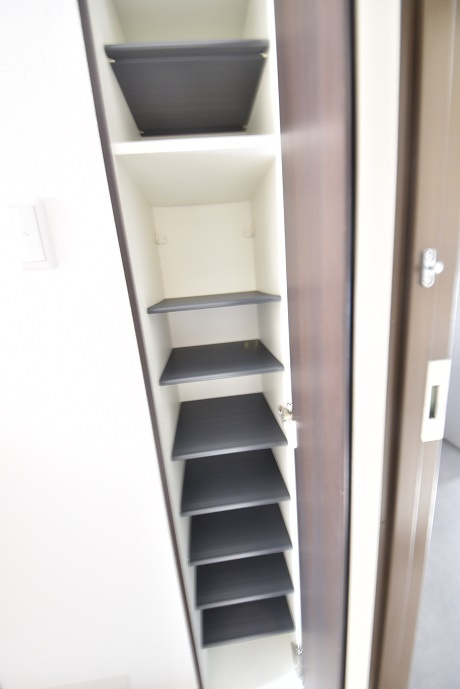 呉市本通２丁目の賃貸マンションの収納