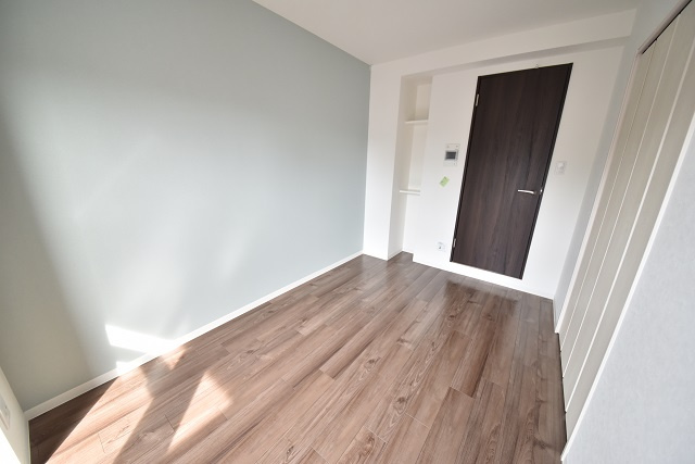 呉市本通２丁目の賃貸マンションの居間・リビング