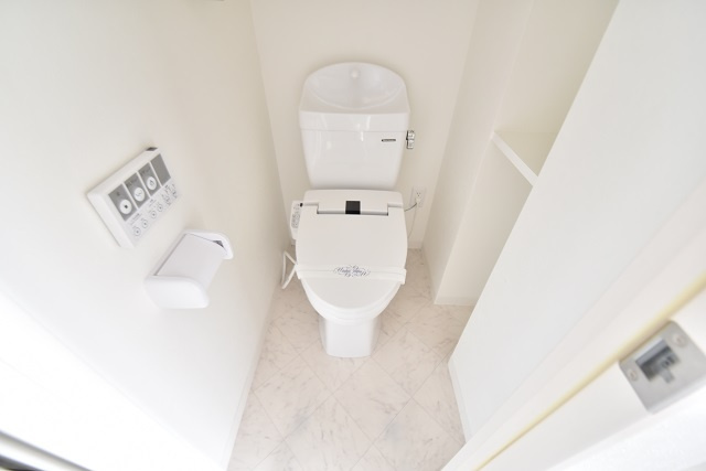 呉市本通２丁目の賃貸マンションのトイレ