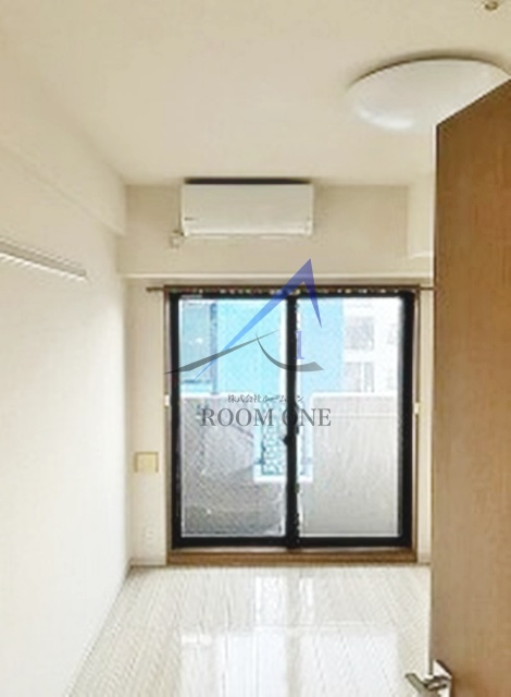 ロイヤルアメニティー巣鴨の居間・リビング|洋室のお部屋です。