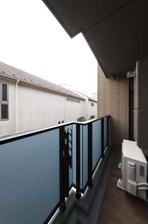 レジデンス桜新町ガーデン　ペット相談　フリーレント　礼金０のバルコニー