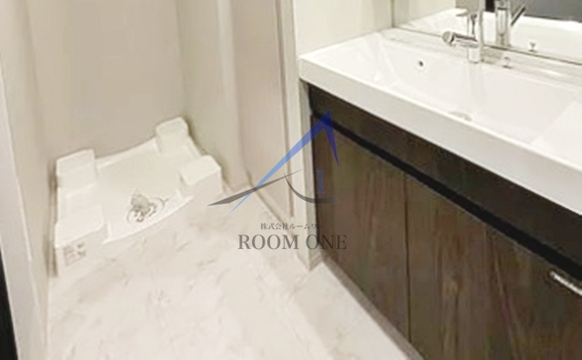 コンシェリア門前仲町〈ＳＡＫＵＲＡ　ＰＲＯＭＥＮＡＤＥ〉の洗面所|洗面台です。