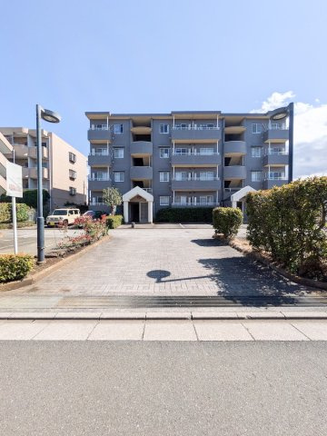 コーポレート東所沢第二の駐車場