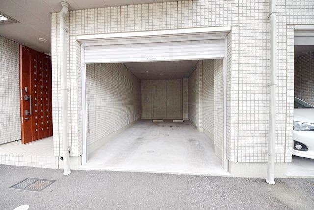 カレッツァⅡ番館の収納