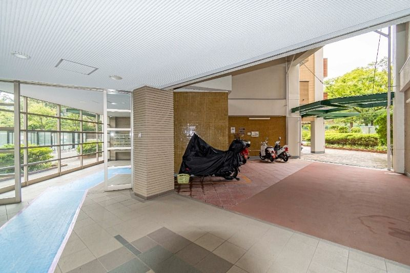 南永田団地1-3号棟のロビー