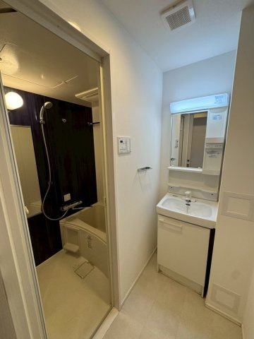 ハーモニーレジデンス六義園の独立洗面台