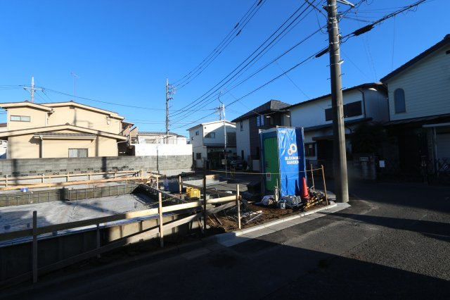 【Blooming Garden】東大和市新堀一丁目の外観|2階に洗面室がある間取りなので、【洗濯→物干し→衣類の収納】が効率よく行える洗濯動線スムーズなお住まいです。