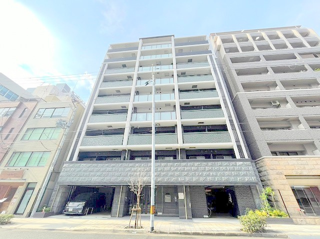 プレサンス新大阪クロステージの外観