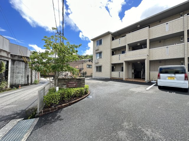 ウィルハイツ福井のエントランス