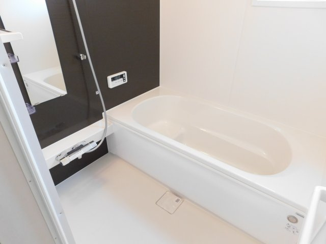 名古屋市西区児玉３丁目の新築一戸建の浴室|◇浴室◇　　広い１坪サイズ・浴室暖房乾燥機・保温浴槽・追い焚き機能・ベンチ浴槽・エコシャワー・オートバス・バリアフリーバス・浴室窓あり