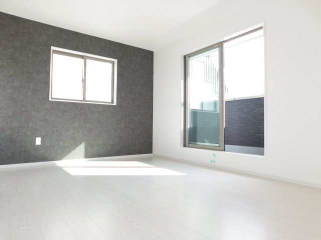 名古屋市西区児玉３丁目の新築一戸建の洋室|◇洋室◇　　南面で明るい洋室７．８帖　ウォークインクローゼット完備！　バルコニー付き♪