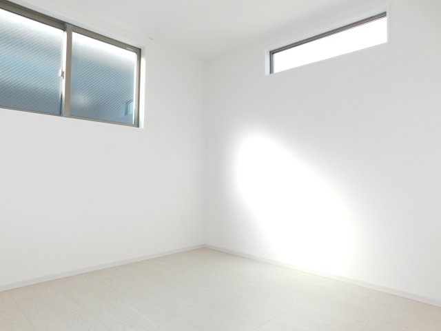 名古屋市西区児玉３丁目の新築一戸建の洋室|◇洋室◇　　明るい洋室５．２帖　