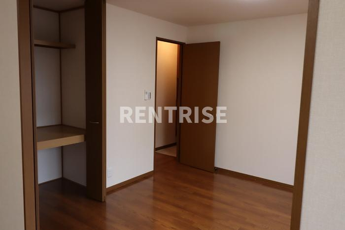 アンソレイユ Ｂの洋室|南洋室収納