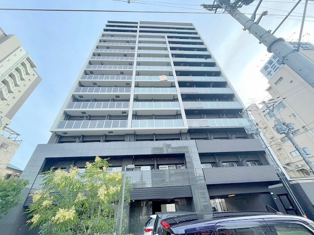 スワンズシティ新大阪ヴィーヴォの外観