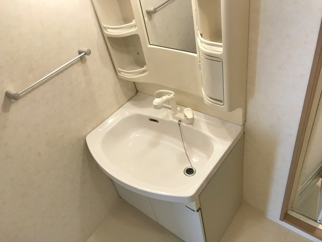 フォブール土佐の独立洗面台|洗髪洗面化粧台