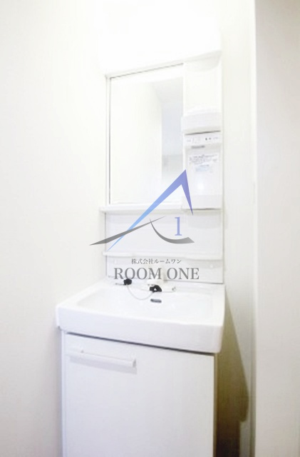 ルミウス東山の洗面所|独立洗面台です。