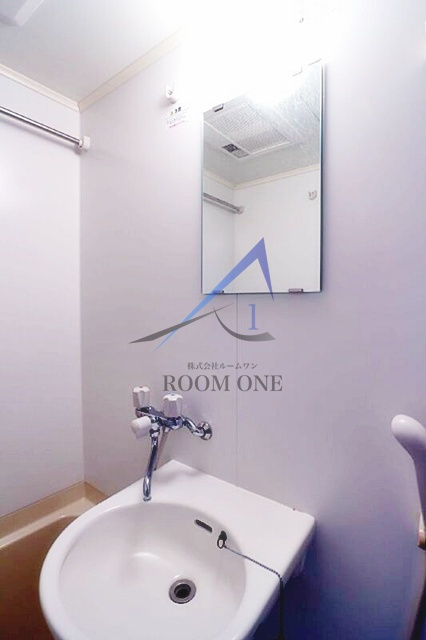 イーストフローラ東長崎の洗面所|洗面台です。