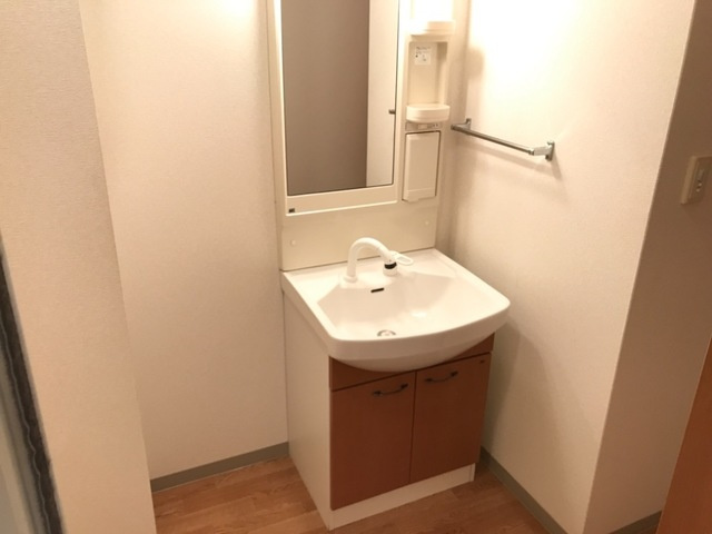 ディアベルジュⅡの独立洗面台|洗髪洗面化粧台