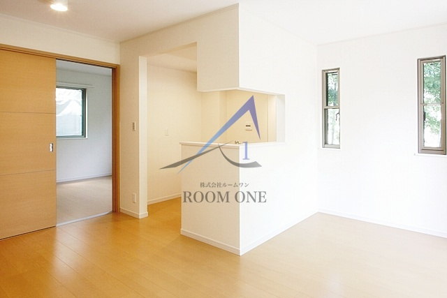 ＤＩＭＯＲＡ　ＹＯＹＯＧＩの居間・リビング|洋室のお部屋です。