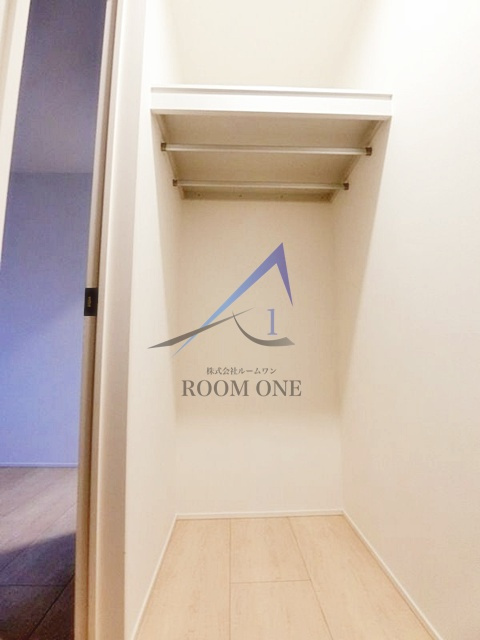 ACORDE東中野の収納|ウォークインクローゼットです。