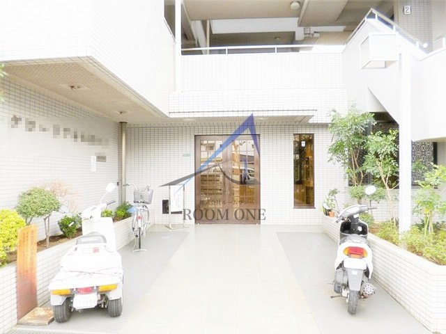 グローリア初穂・桜台Ⅱのエントランス|エントランスです。