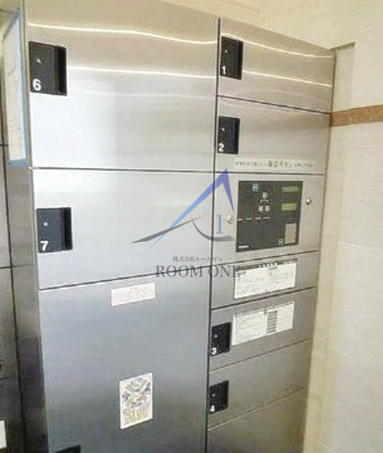 Ｇｒａｃｅ　Ｃｏｕｒｔ　Ｕｅｎｏのその他共用部分|宅配ボックスです。