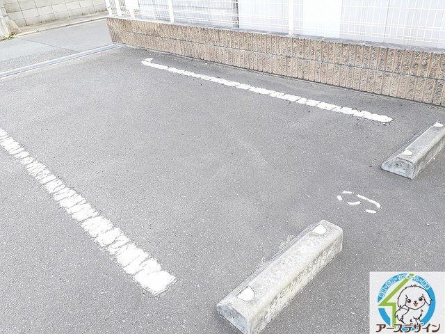 クレエ　テリトワールの駐車場|駐車スペースもあります