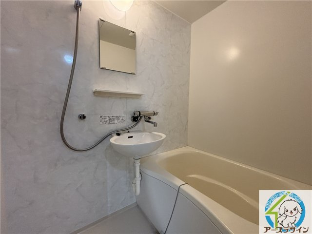 ビュー長坂の浴室