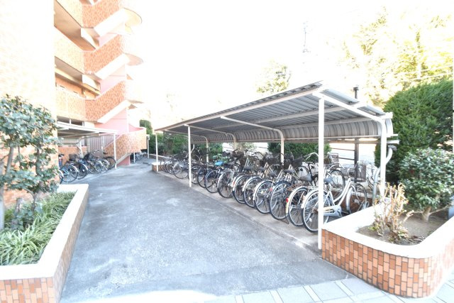 ライオンズマンション水戸三の丸の駐輪場