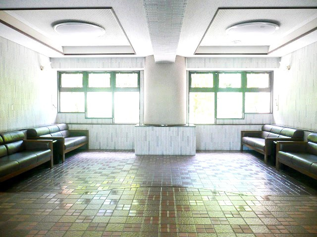 ライオンズマンション水戸三の丸のエントランス|お客様をお迎えしても失礼のない、エントランスです