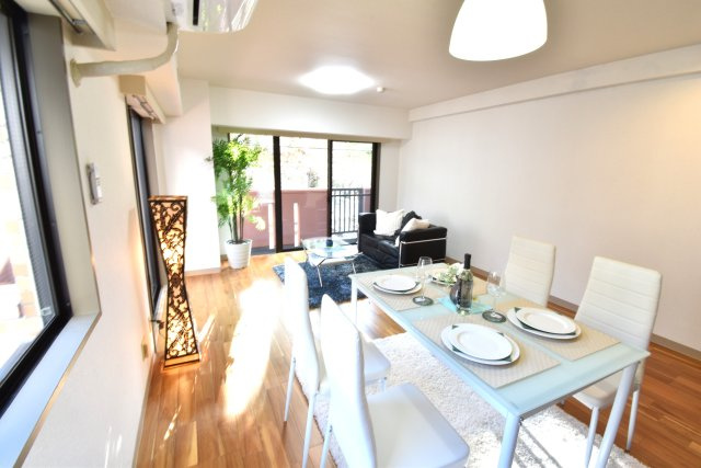 ライオンズマンション水戸三の丸のダイニング|インテリアショップで見掛けた「あの家具や雑貨」も映えるかも！お気に入りの空間が寛ぎの時間を生み出します。
