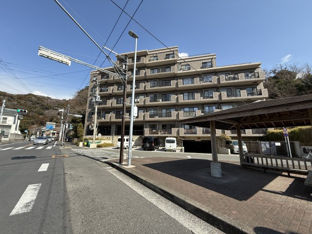 逗子海岸徒歩13分　「ジュネス葉山クレスト」1階の外観|外観