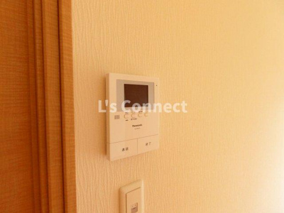 【セキュリティ】 | ロマネＣ棟 | 突然の来客時もＴＶモニターホンでしっかり確認。