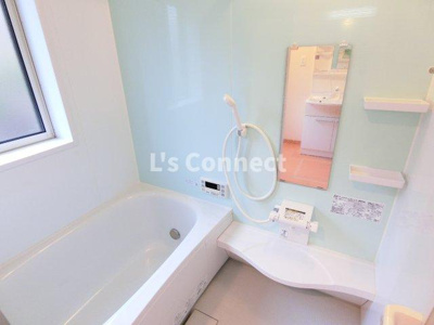 【浴室】 | ロマネＣ棟 | 追焚き機能付きのお風呂。